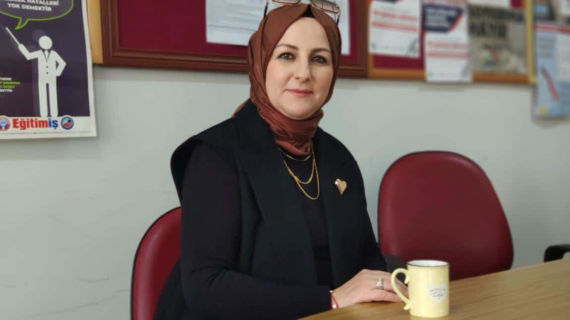 Şerife ÖZTAŞ - Teknoloji ve Tasarım Öğretmeni