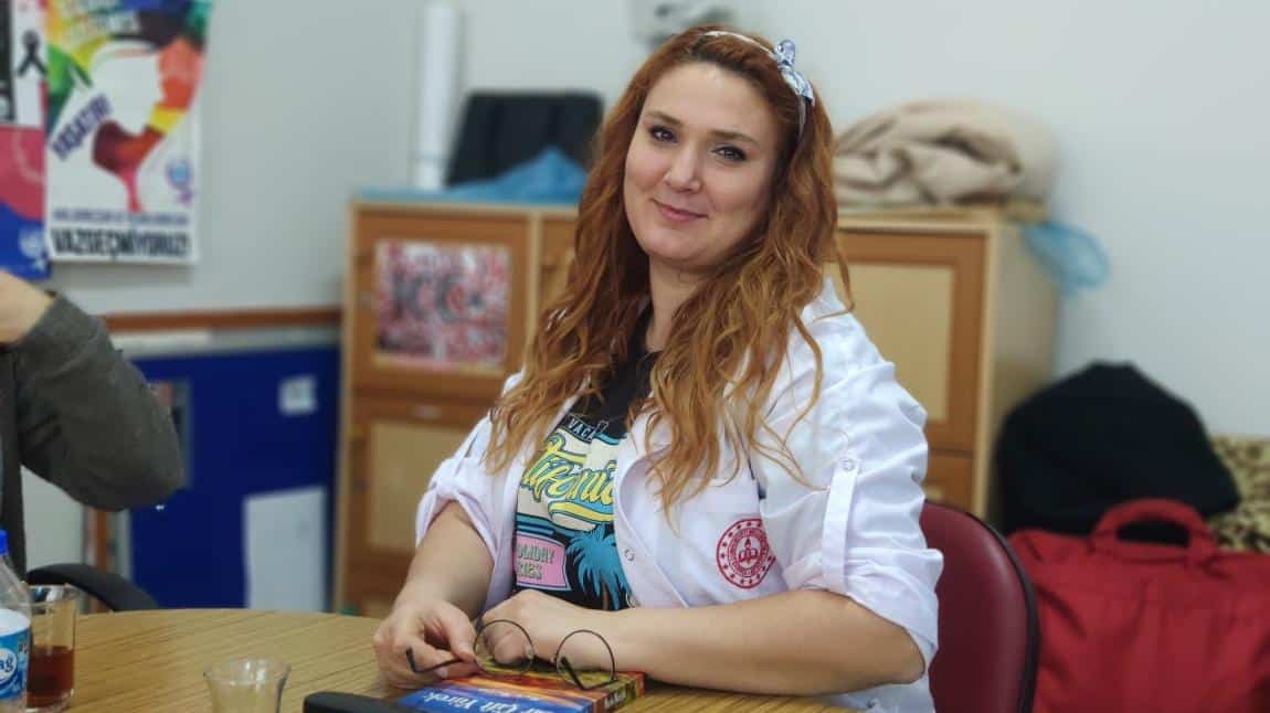 Yasemin BOZKURT - Müzik Öğretmeni